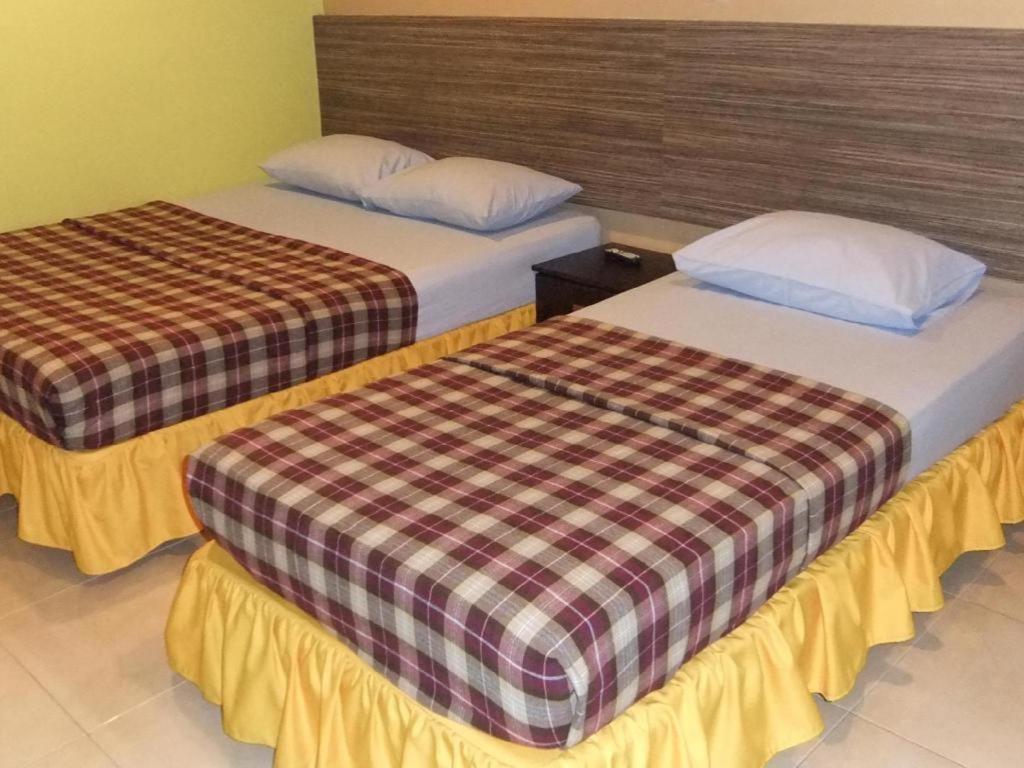 Lavender Hotel *